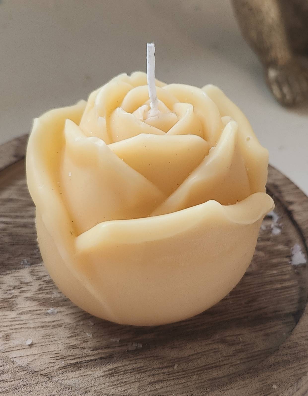 Rose candle yellow