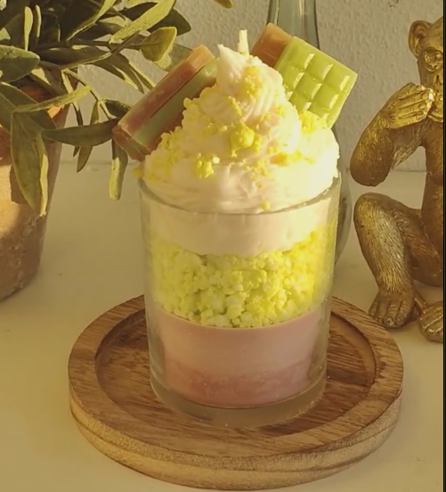 Dubai chocolate candle